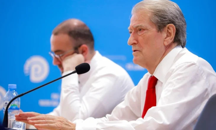 “Akt brutal”, Berisha mbledh me urgjencë grupin e PD: Programi i Qeverisë u votua për 5 minuta, Kryeministri tregoi se…