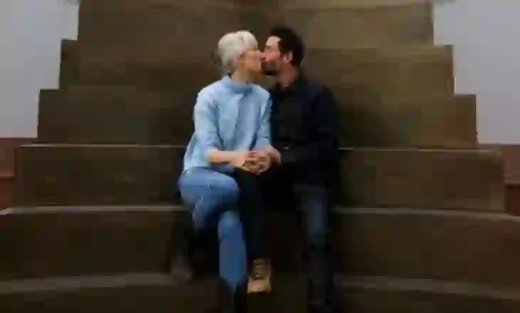 Alexandra Grant: Faleminderit për urimet për martesën tonë me Keanu Reeves… thjesht nuk u martuam