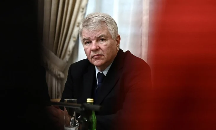 Ambasadori rus paralajmëron NATO-n: Nëse rrëzoni avionët tanë, do të ketë luftë