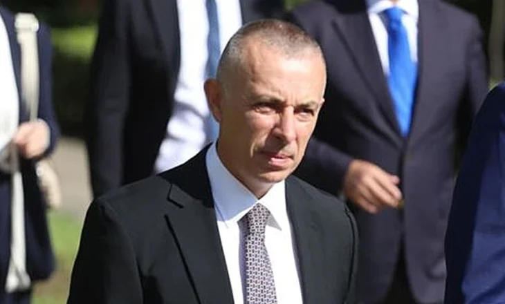 Arian Ndoja reagon ndaj Ramës: Më detyron formimi im profesional, se ai s’merr vesh nga ligjet