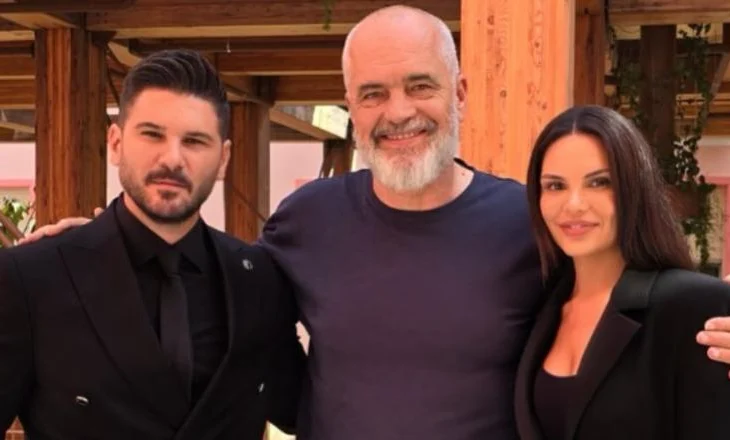 “Arkitekti i vendit që shikon drejt të ardhmes”/ Aktori turk dhe bashkëshortja e tij Almeda Abazi takohen me Ramën