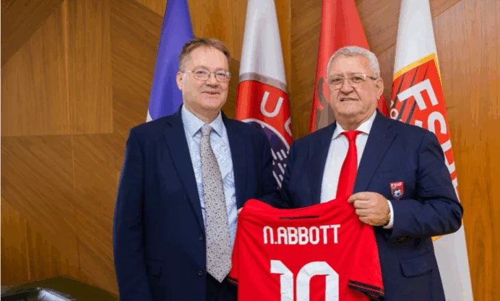Armand Duka mirëpret ambasadorin e Britanisë së Madhe: Diskutuam për ndeshjen me Anglinë, i premtova organizim dinjitoz