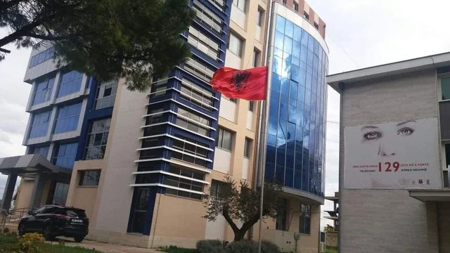 Arrestohet 18-vjeçari që përplasi një të mitur me automjet në Ballsh