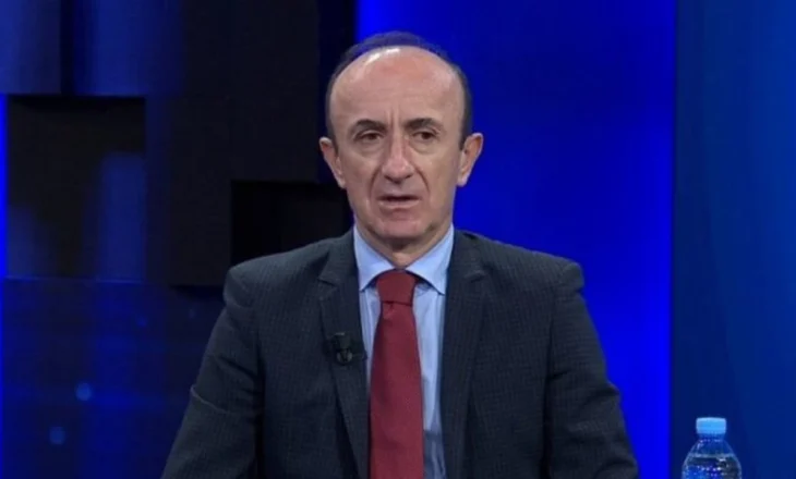 “Autogolat e një opozite të ndryshkur”, Dash Sula ‘sulmon’ PD: Berisha kërkon rrëmujë që të mos i kujtojnë “Nenin Basha”