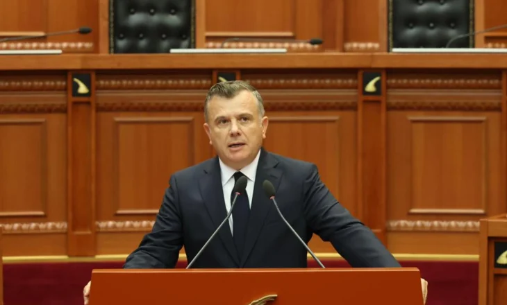 Balla ironi me opozitën: Dhunuat seancën e kaluar, pas një jave doni të jepni mendim