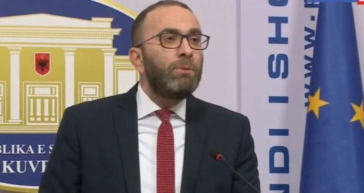 Bardhi çon në SPAK dosjen për McGonigal: S’deklaroi kontaktet me zyrtarë në Tiranë, përfshirë Ramën