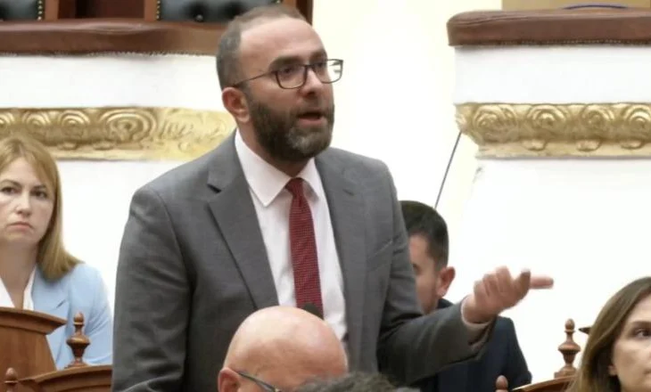 Bardhi: Nuk mund të ndryshohet rregullorja se disa prej jush kanë ngelur pa post! S’keni ku çoni Fatmir Xhafën dhe..