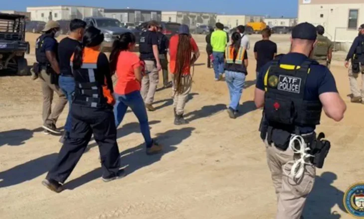 Bastiset fabrika e Hyundai-t në SHBA: Qindra punëtorë arrestohen për punë të paligjshme