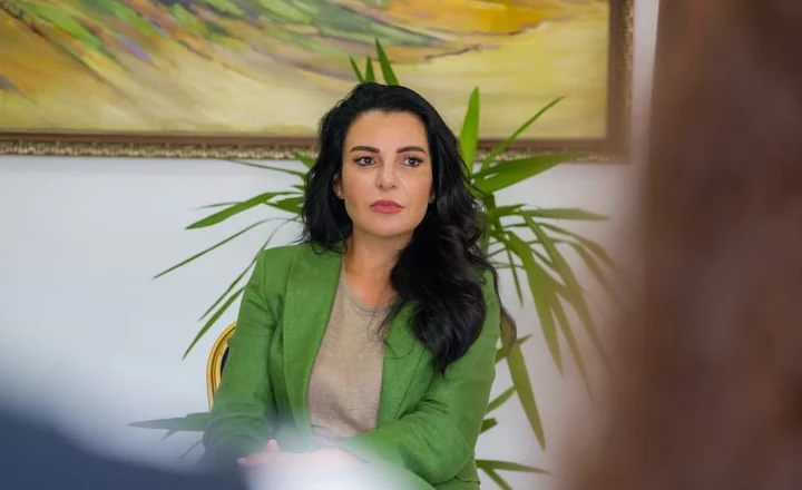 Belinda Ballukut i shtohen telashet, SPAK tjetër hetim për korrupsion për aferën e parqeve fotovoltaike, gazetarët…