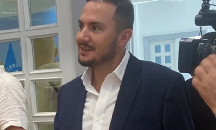 Berisha mbledh kryesinë e PD, “përjashtohen” deputetët që nuk u rizgjodhën në 11 Maj. I njoftuar për mbledhjen vetëm Salianji
