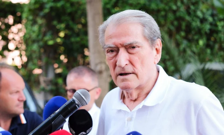 Berisha sulmon sërish Soros: Ka tentakulat e veta në Shqipëri! Dumani u dekorua nga Blinken, anëtar i organizatës kriminale sorosiane