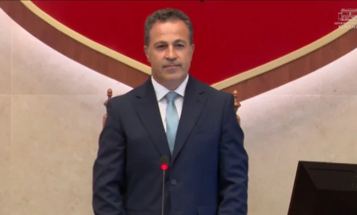 “Besimin e dhënë e pranoj me përulësi”, Peleshi flet si kryetar Kuvendi, Berisha: Ai njeri ka 5 dosje korrupsioni