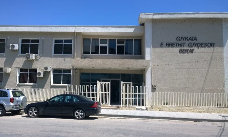 BIRN: Ish-drejtori i SHISH në Berat akuzohet se mori dokumente sekrete nga institucioni
