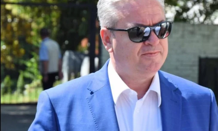“Bishtpërdredhurit e politikës”, Murrizi sulmon Berishën: Ka qejf ata që pështyjnë e pastaj lëpijnë