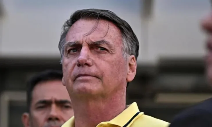 Bolsonaro përballë drejtësisë: Gjyqi për grusht shteti hyn në fazën vendimtare! Rrezikon 40 vite burg