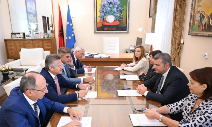 BSH kërkon nga bankat më shumë përpjekje për të nxitur pagesat elektronike