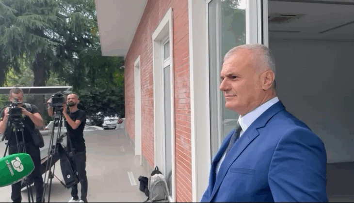 Bujar Leskaj kundër Berishës: Gaboi rëndë me zgjedhjen e Bardhit si kryetar i grupit parlamentar