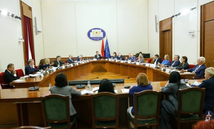 Debate në konferencën e kryetarëve, rrëzohet kërkesa e opozitës për mocion me debat