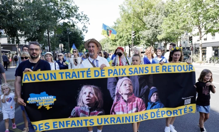 Dëbimi i fëmijëve ukrainas, Britania vendos sanksione të reja ndaj Rusisë