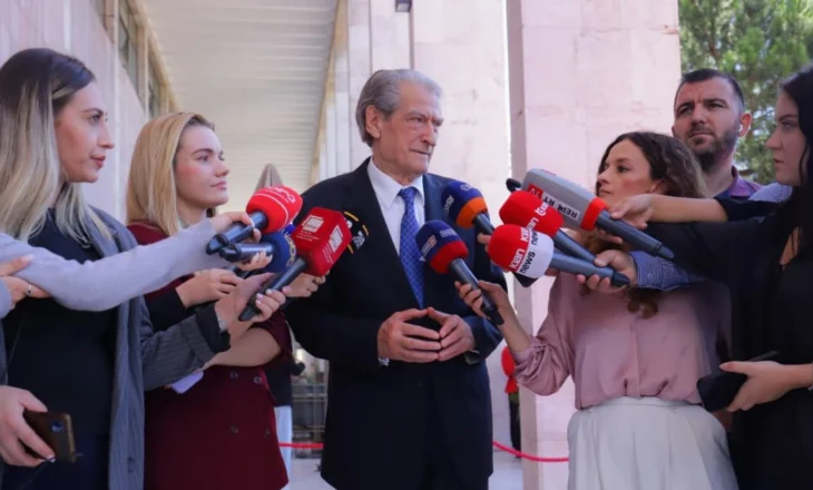 “Deputet dhe ministër kulture i PD-së”, Berisha: Anagnosti u angazhua në përmbysjen e diktaturës