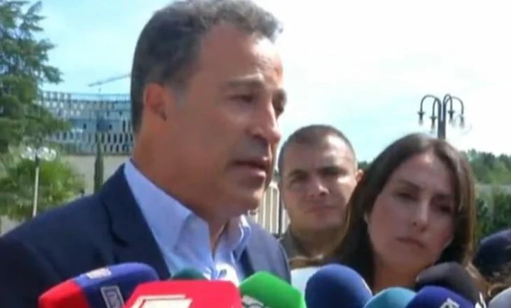 “Do t’i jap hapësirë kujtdo”/ Peleshi flet si kryeparlamentari i ri: Opozita duhet të jetë e kënaqur me ndarjet komisioneve