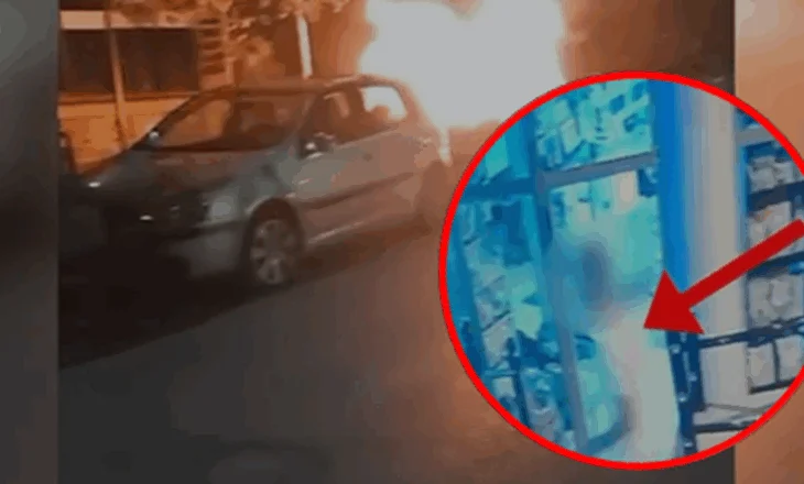 Dogji makinën e një gruaje! MOMENTI kur 34-vjeçari afrohet i qetë dhe i vë flakën mjetit