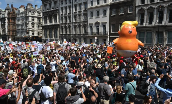 Donald Trump drejt Britanisë së Madhe, protesta të mëdha në vend: Nuk je i mirëpritur këtu