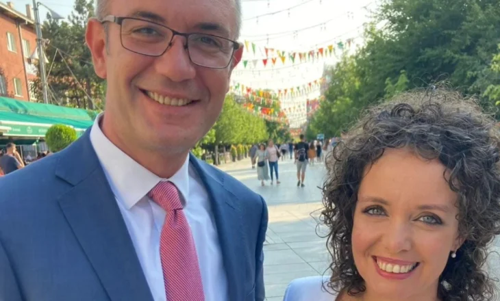 “Duket sikur dje na dhe përqafimin e fundit”/ Edlira Çepani dedikim prekës në 1-vjetorin e ndarjes nga jeta të Gert Bogdanit: Deri kur të takohemi sërish…