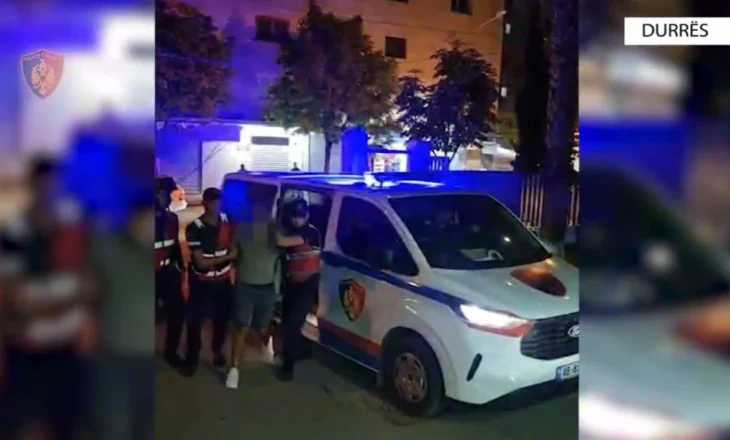 Durrës: Arrestohet 33-vjeçari që mbante me forcë një të mitur në banesë, i gjendet armë me silenciator