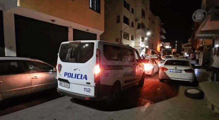 Durrës, vritet me thikë 51-vjeçari, gjendet i pajetë brenda banesës së tij (VIDEO/ EMRI) 