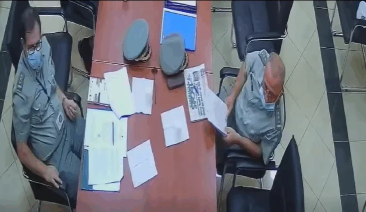 “E dua të mbyllur sot”, si Olta Xhaçka u jepte urdhër ushtarakëve që pronat e ushtrisë t’u jepen oligarkëve