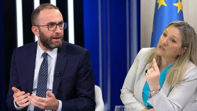 “E meritoja thjesht një mesazh”/ Flutura Açka zbulon ekskluzivisht me Bardhin: Kanë kaluar edhe cakun e njerëzores