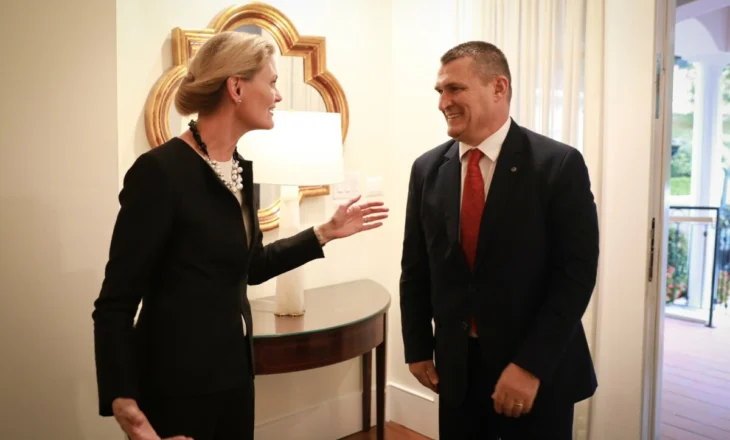 E ngarkuara me punë e Ambasadës së SHBA i kujton Dumanit takimin në DASH, kryeprokurori i SPAK nën presion për…