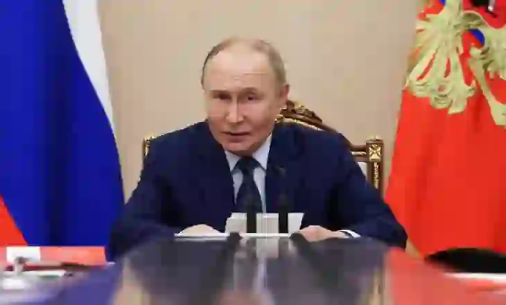 Ekonomia ruse po lëkundet. A mund ta detyrojnë sanksione të mëtejshme Presidentin Putin të ulet në tryezën e negociatave?