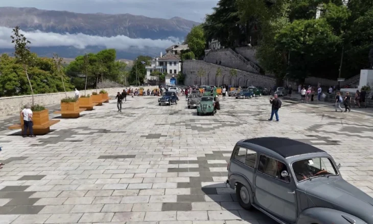 Ekspozita 4 mln euro, automjetet e rralla të koleksionistëve italianë në Gjirokastër