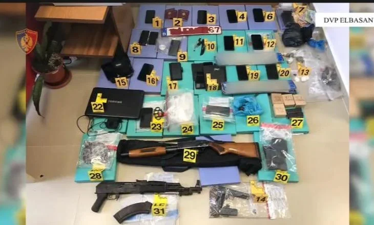 Ekzekutohen 25 masa sigurie “arrest me burg”…/ Policia Elbasan jep detaje për mega-operacionin: Armë zjarri, municione