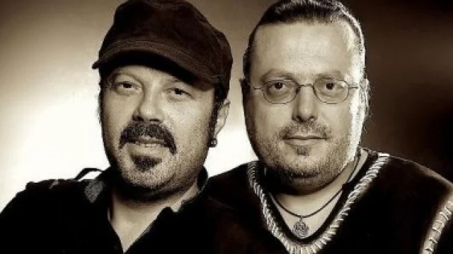 Endri & Stefi: S’dashurova jo kurrë në këtë botë… (teksti dhe kënga)