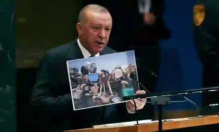 Erdogan me foton nga Gaza në seancën e OKB-së: Kjo është pika më e ulët e njerëzimit
