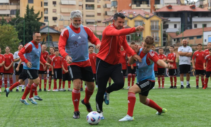 Festivali i futbollit: Luis Figo dhe Jahmir Hyka dhurojnë spektakël