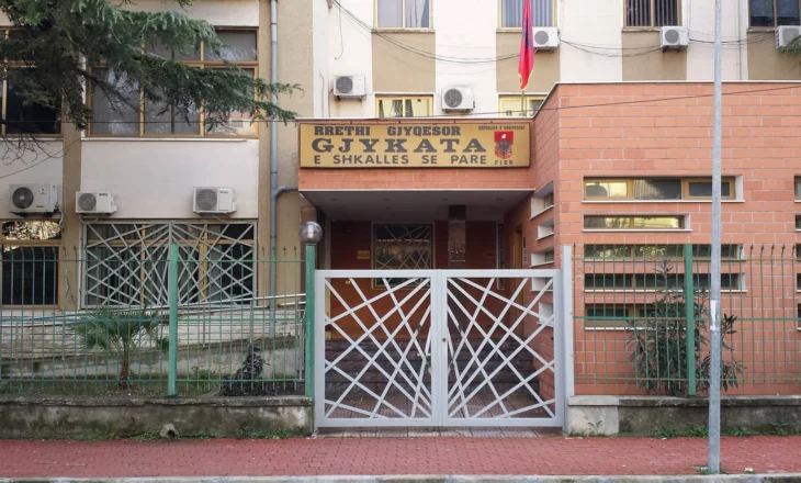 Fier – Sot në Gjykatën e Fierit do të paraqiten 6 të akuzuarit për skemat piramidale online