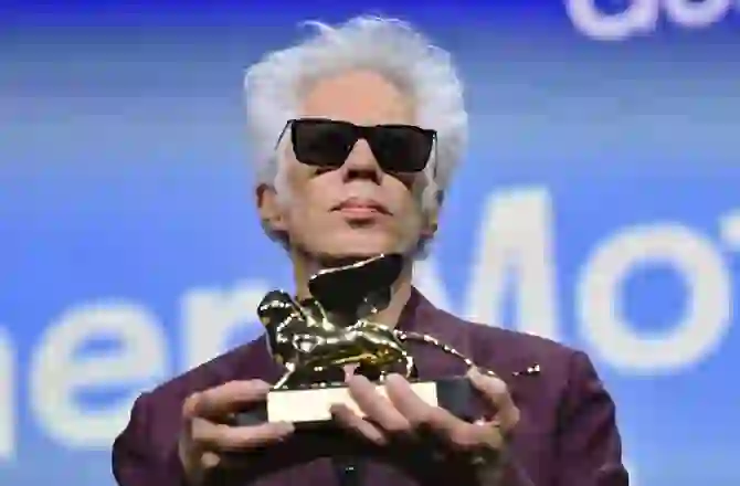 Filmi ‘Father Mother Sister Brother’ i Jim Jarmusch fiton ‘Luanin e artë’ në Venecia