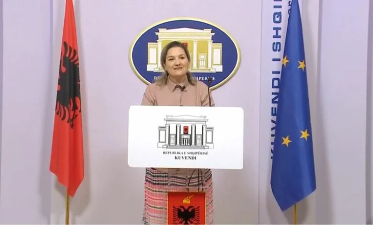 Flutura Açka: Opozita i dhuroi fitoren mazhorancës me miratimin e Kodit të ri Zgjedhor