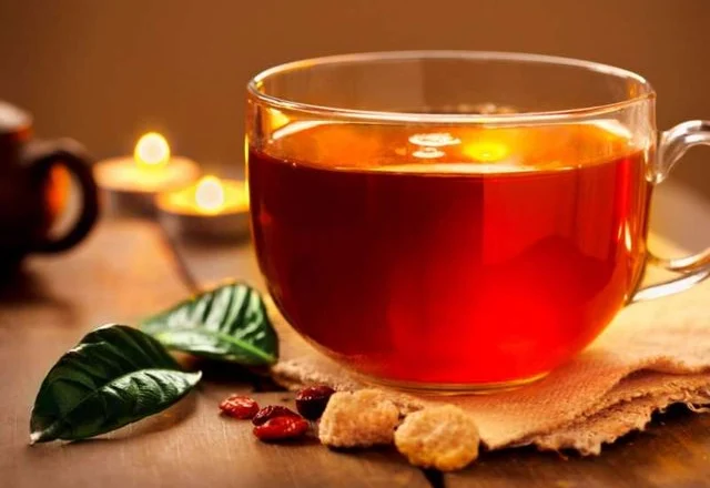 Forcon imunitetin në 5 ditë, ja si të përgatisni në shtëpi pijen që ju ndihmon për gripin