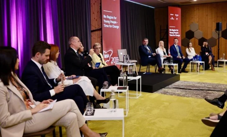 Forumi i BLED/ Hasani: Anëtarësimi në BE, qëllim kombëtar! Po vendosim të rinjtë në qendër të procesit
