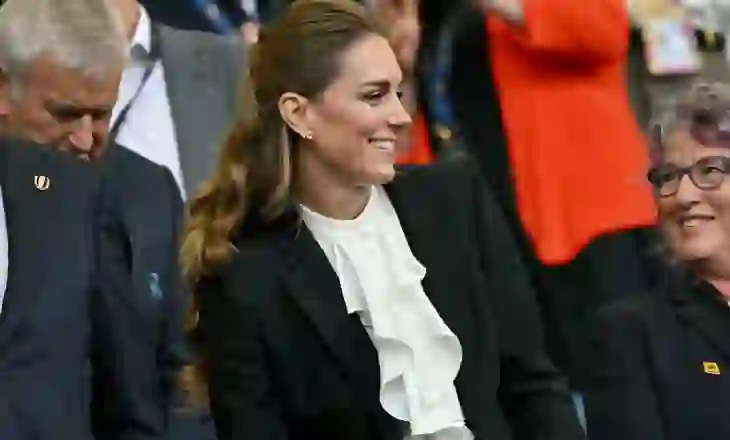 FOTO/ Kate Middleton surprizon sërish me ngjyrën e flokëve, pas eksperimentit si bionde!