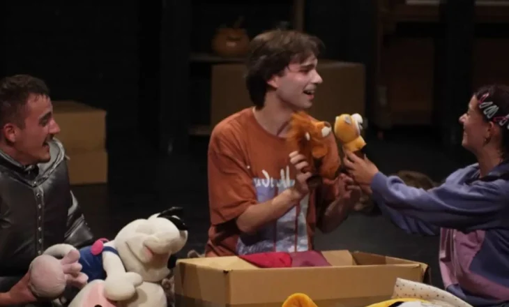 “Fundjava magjike”, fëmijët përjetojnë me emocione shfaqjen në Teatrin Eksperimental