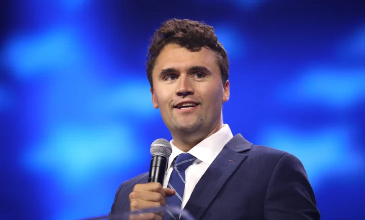 Funerali për Charlie Kirk në stadiumin e Super Bowl: Do të kthehet në miting për MAGA-n