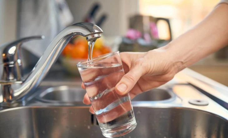Furnizimi më ujë, vetëm Lezha 24 orë/ditë, në fund Vora dhe Kamza