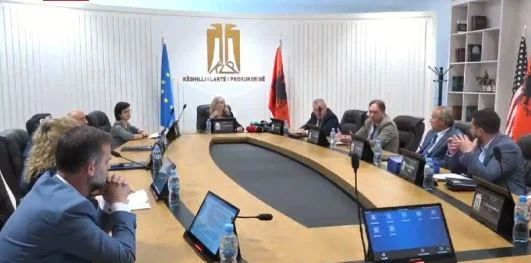 Gara për kreun e ri të SPAK/ KLP u lë afat 2 javë kandidatëve, duhet të paraqesin platformat dhe…