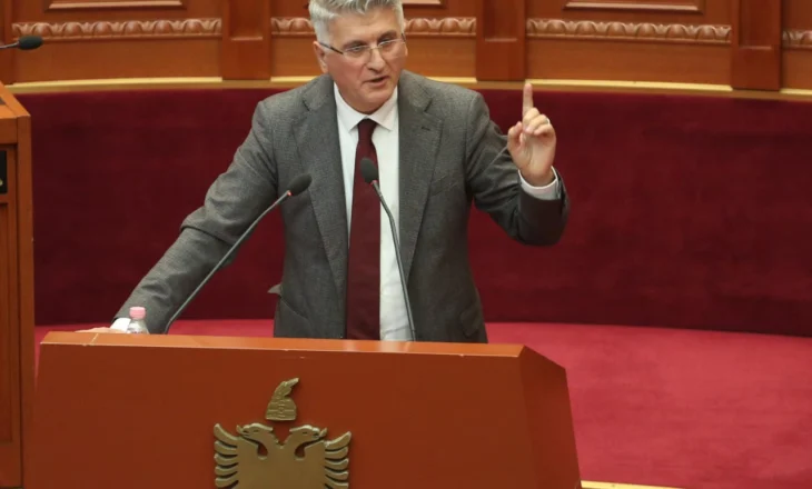 Gjekmarkaj i kthehet mazhorancës: Po asgjësoni opozitën, nesër mund të sillni Qenin Rex si ministër